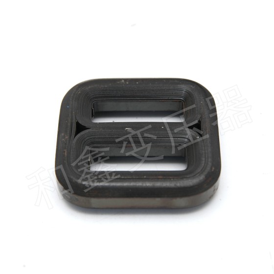 SR-type three-phase iron core