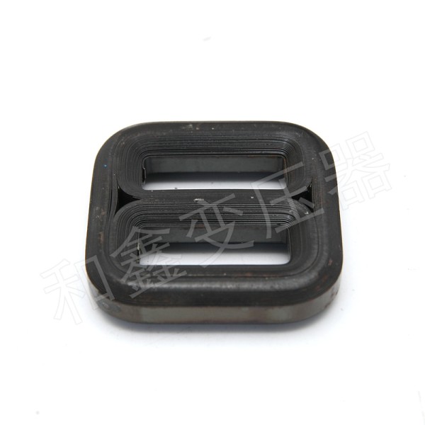 SR-type three-phase iron core