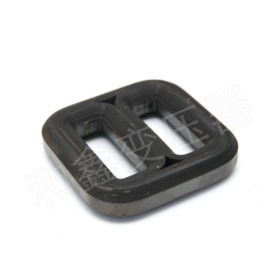 SR-type three-phase iron core